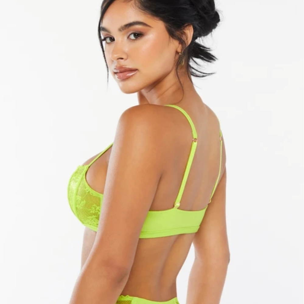 Savage Fenty Bralette - Picture 4 of 13